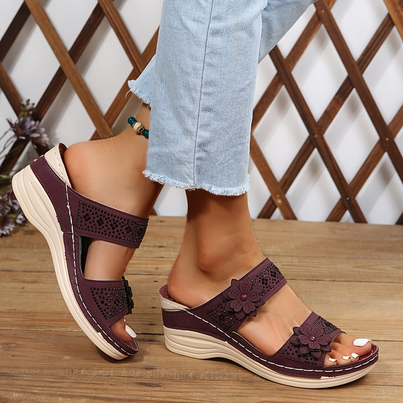 Laquesha | Cut-Out Strap Sandals