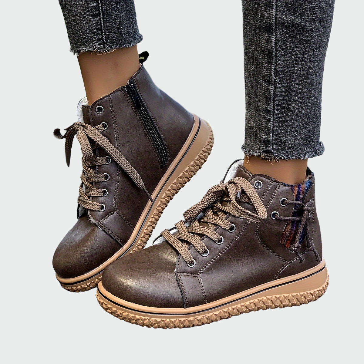 LEREN | SLIP-ON LACE-UP PRODUCT