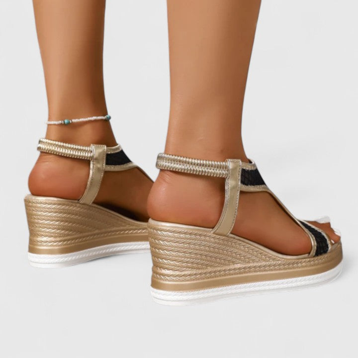 DELILAH | WIDE-FIT ANTI-SLIP SANDALS