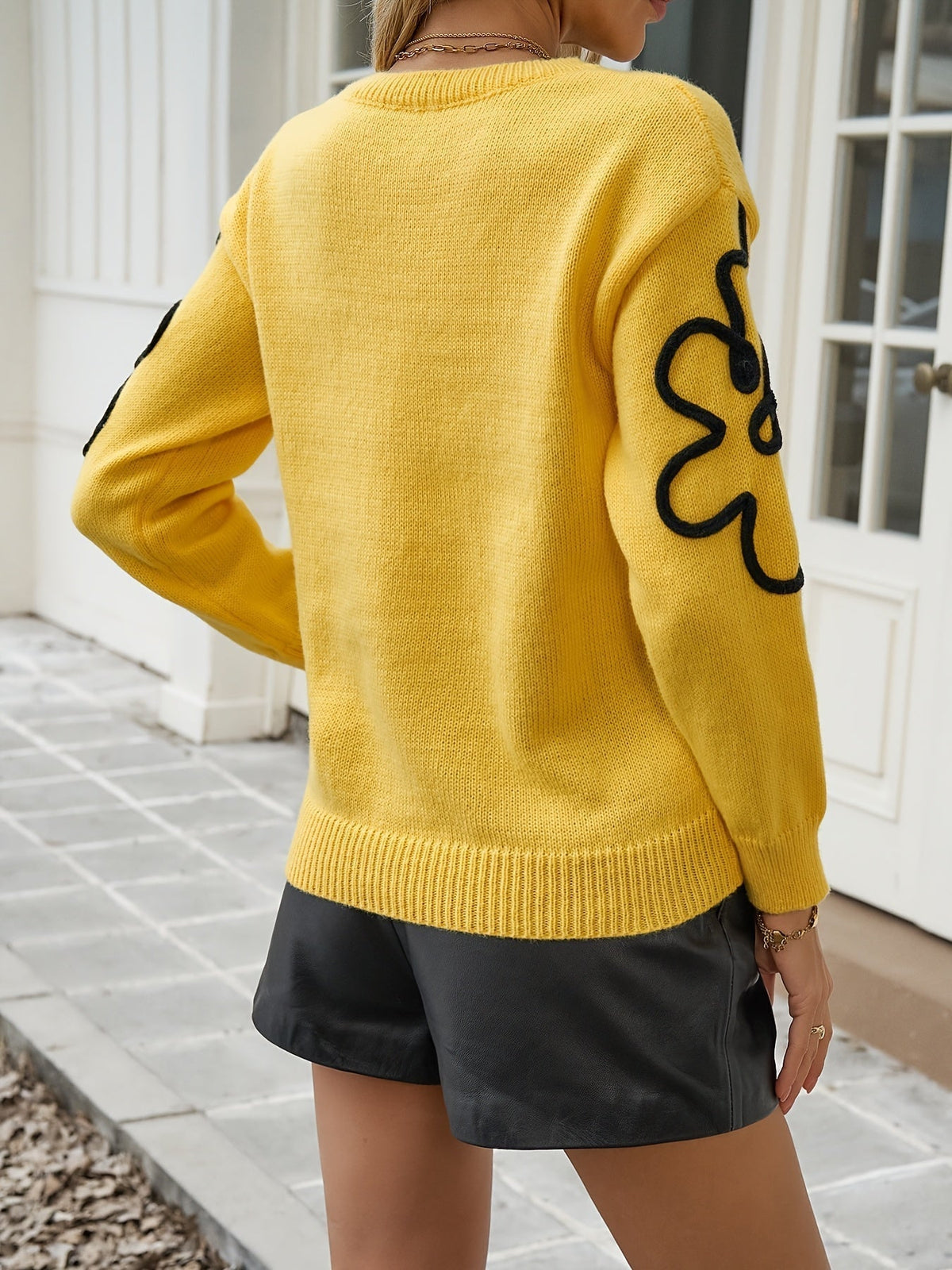Khalilah | Flower-Outline Jumper