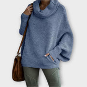 Women's jumper with a roll neckline, long sleeves and dropped shoulders
