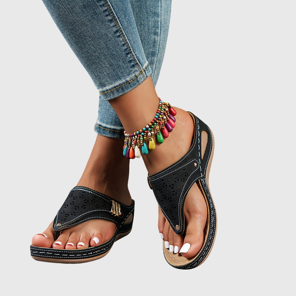 ANIKA | WIDE-FIT PRODUCT