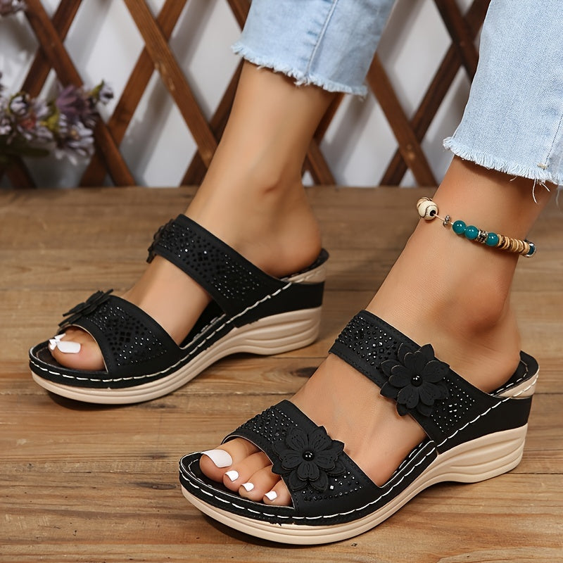 Laquesha | Cut-Out Strap Sandals