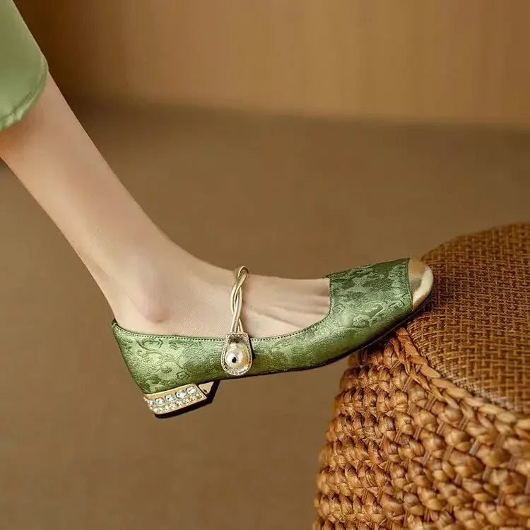 DAISY | VINTAGE MARY JANE SHOES