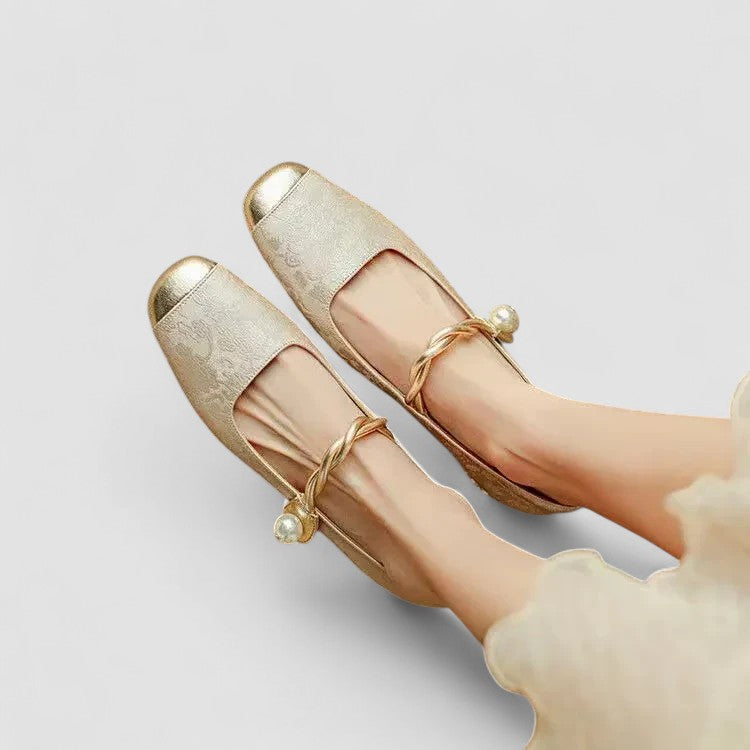 PAX | HEELS