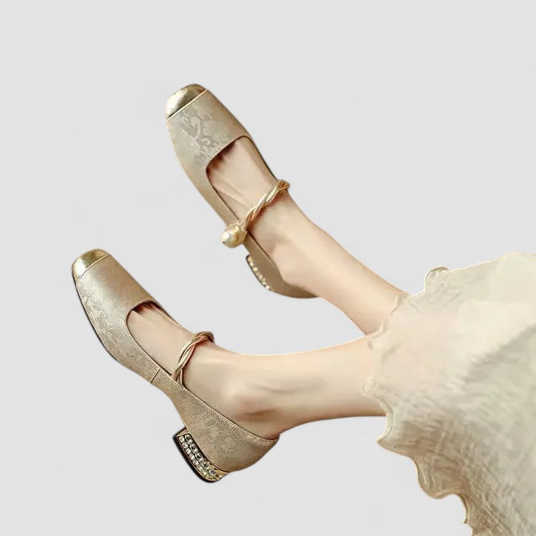 PAX | HEELS