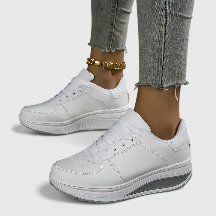 CARMELIYAH | LACE-UP ARCH-SUPPORT TRAINERS