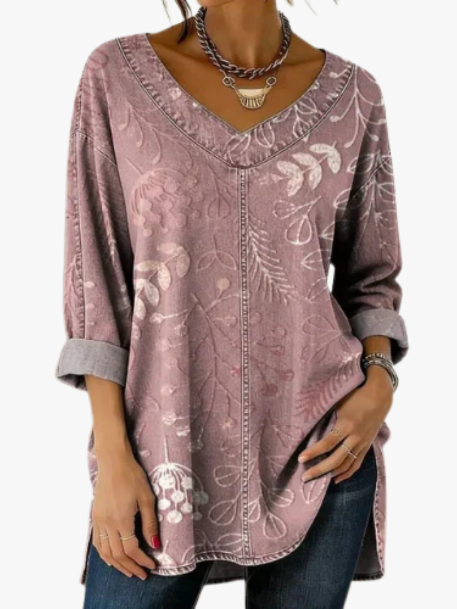 Women's tunic with an ornamental pattern, a round neckline and a longline silhouette