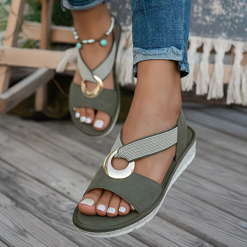 Women's sandals with ring detailing, crossing straps and a slingback strap