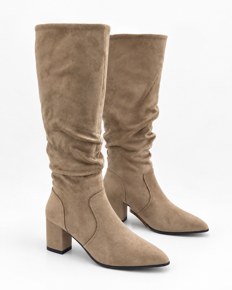 Women's boots with ruched detailing, a block heel and a rounded toe