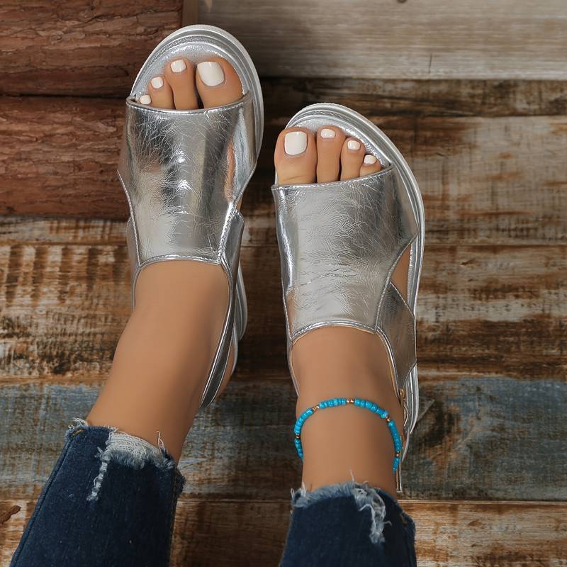 BAYLIE | WIDE-FIT ANTI-SLIP SANDALS
