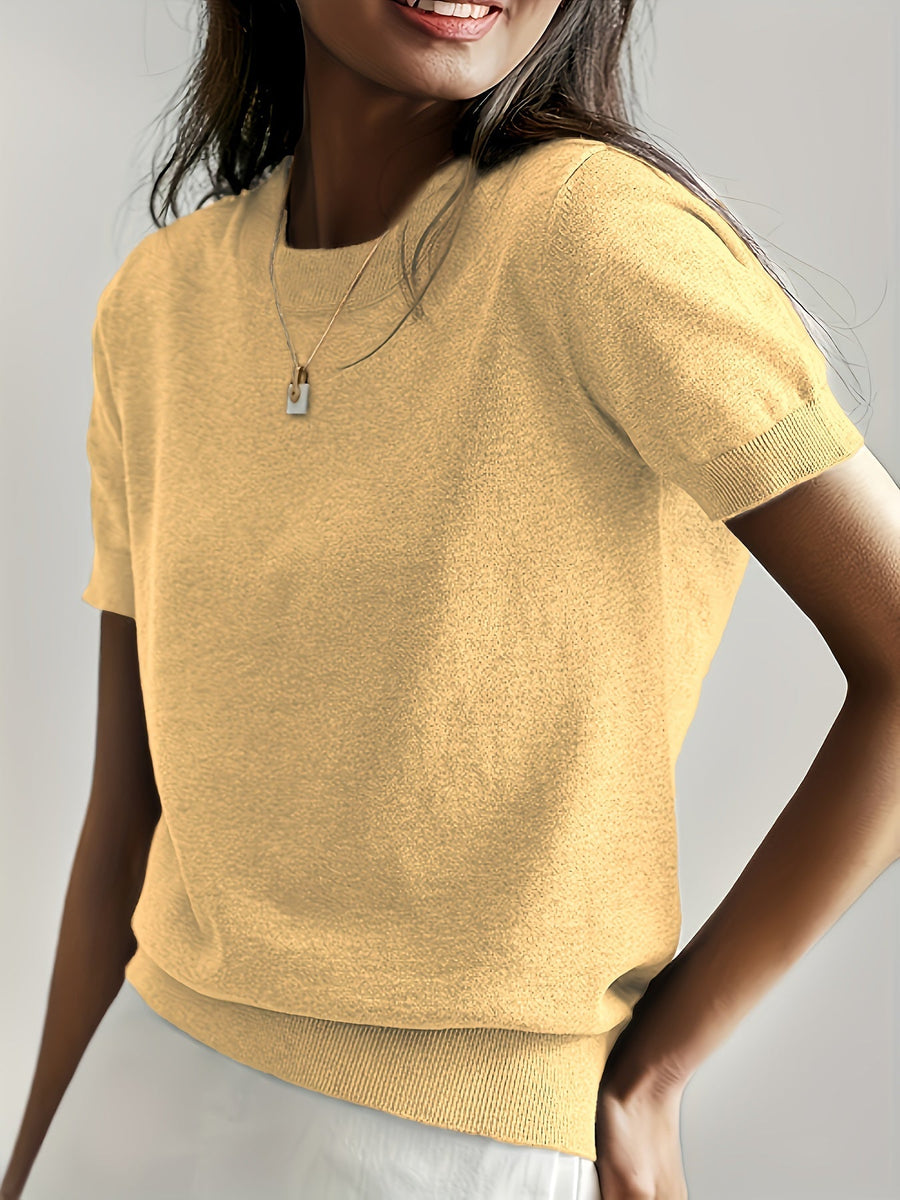 Women's jumper with a round neckline, short sleeves and ribbed cuffs and hem