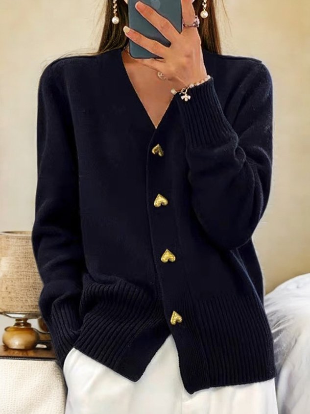 AMY | BUTTON-FRONT V-NECK CARDIGAN
