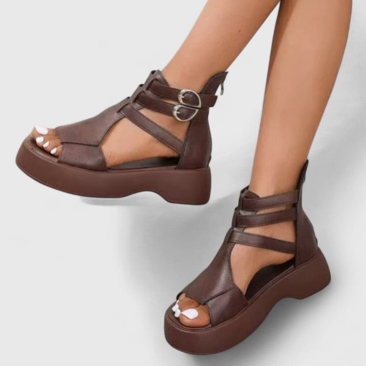 Women's sandals in Black