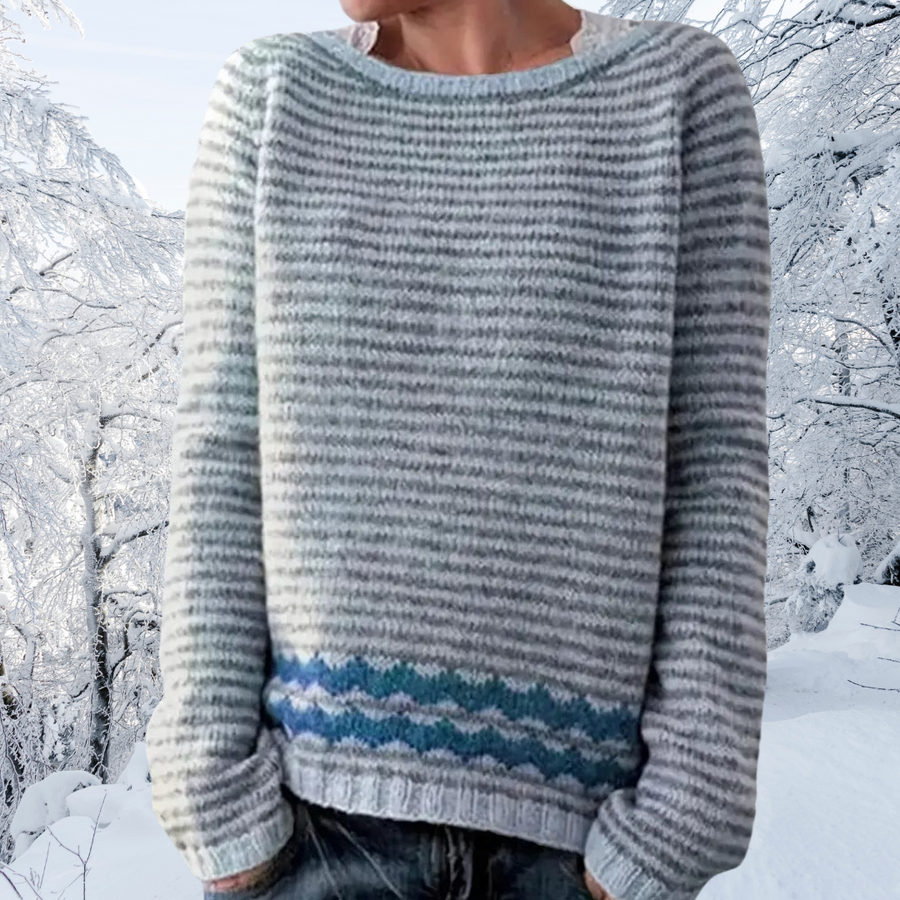 Women's jumper with a round neckline and long sleeves