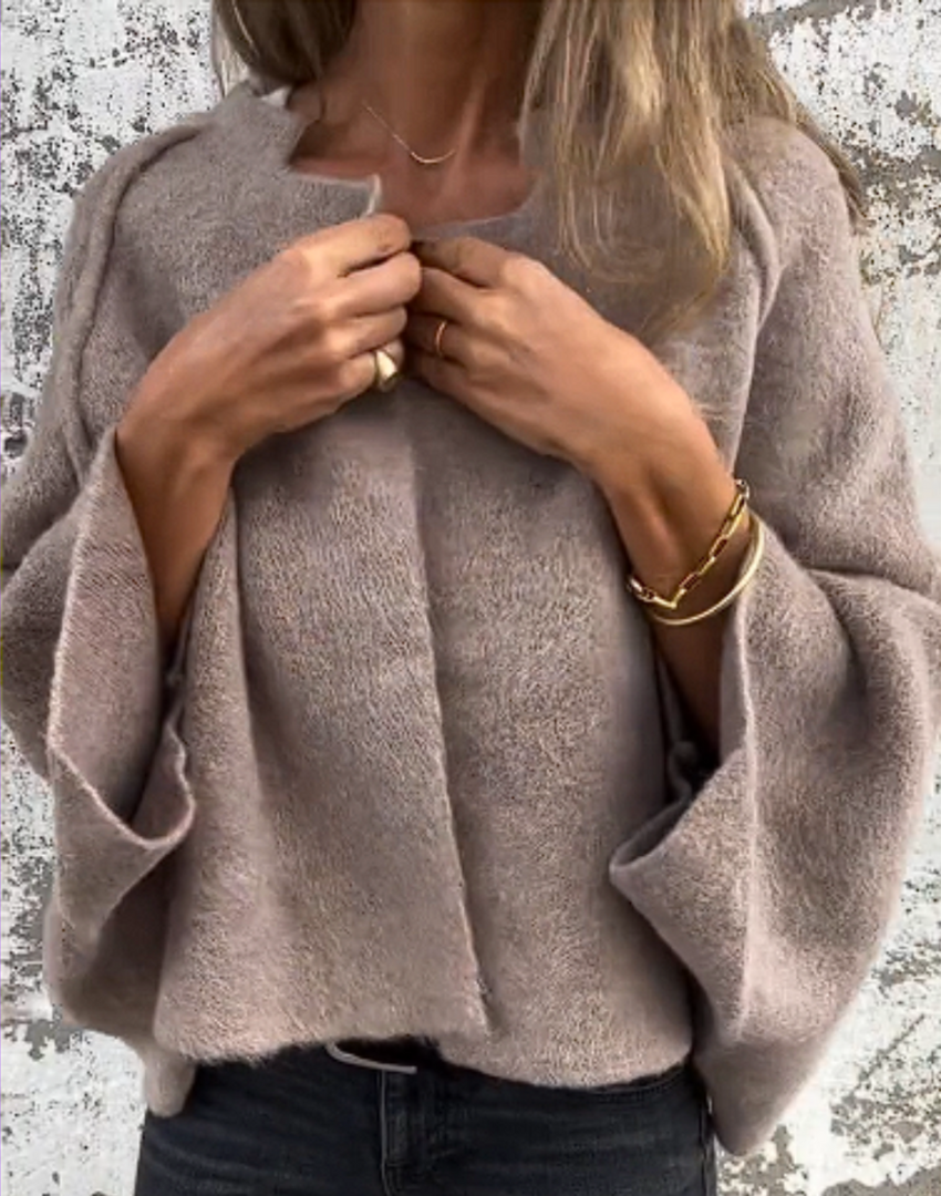 Women's cardigan with an open front, wide sleeves and a relaxed silhouette