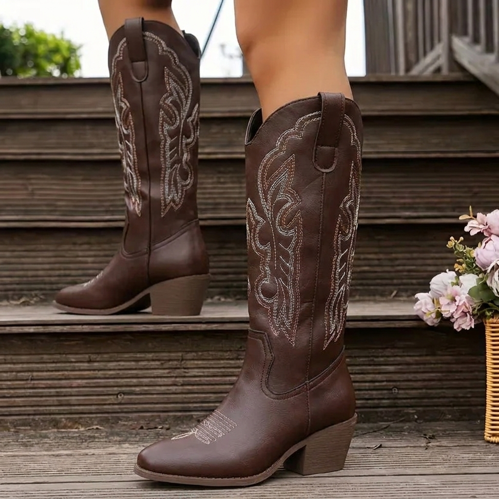 Women's boots in Brown