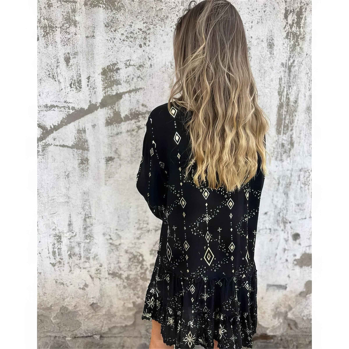 GAYLE | LONG-SLEEVE MIDI DRESS
